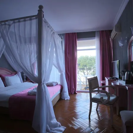 Etap Altinel Cam Hotel Ayvalik